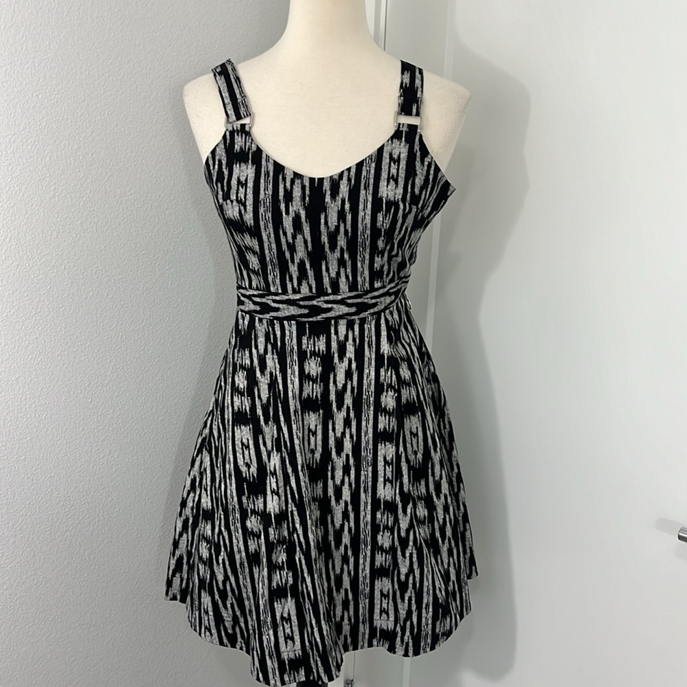 Rachel Roy Size 0 Black, White Print Racerback Mini Tank Dress w/Pockets - Picture 4 of 11